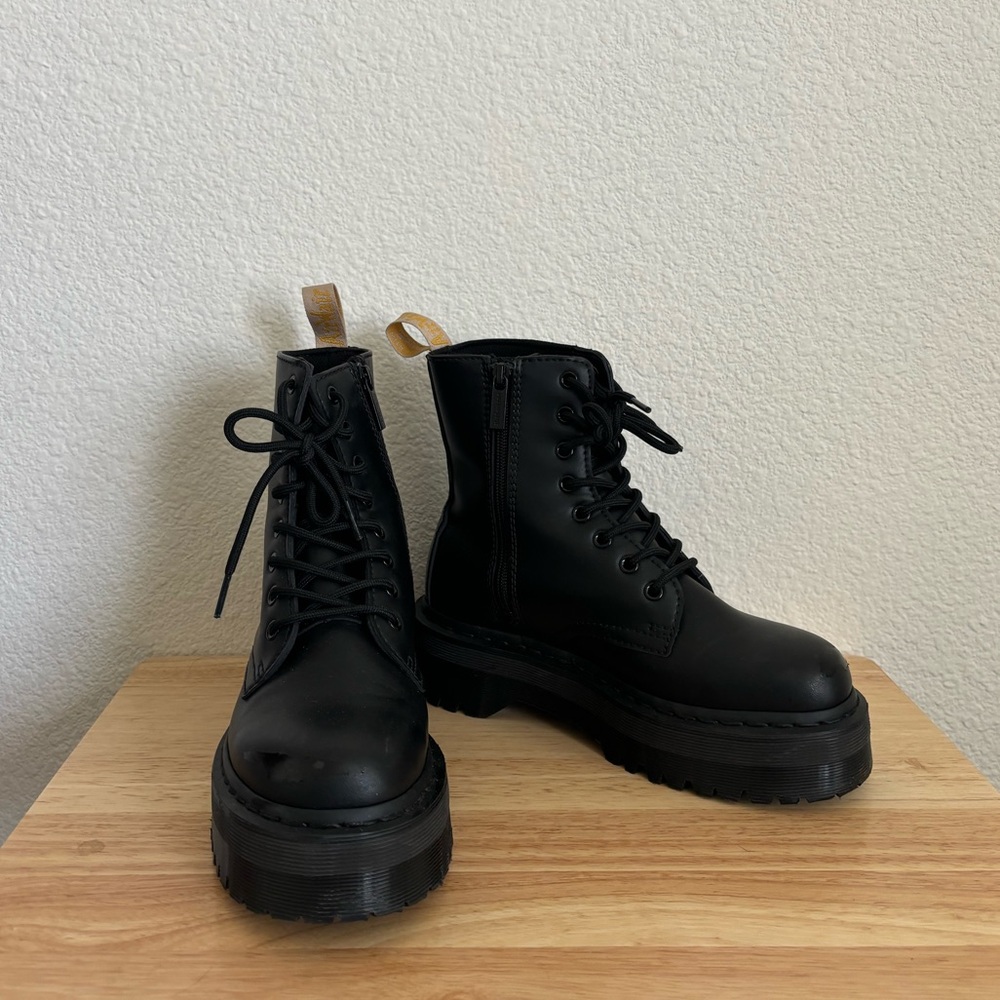 Dr Martens Vegan Jadon II Platform Unisex Platform Boots